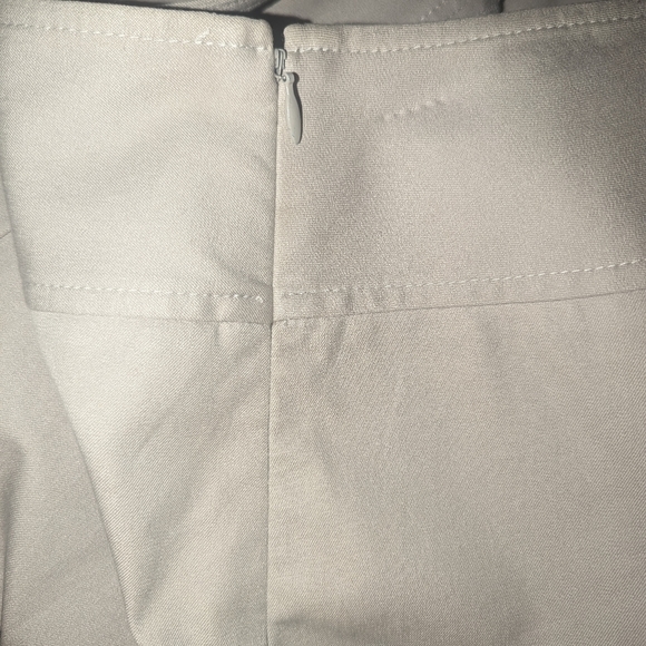 NWOT Ann Taylor Loft women's size 8 pleated khaki skirt - Picture 3 of 5